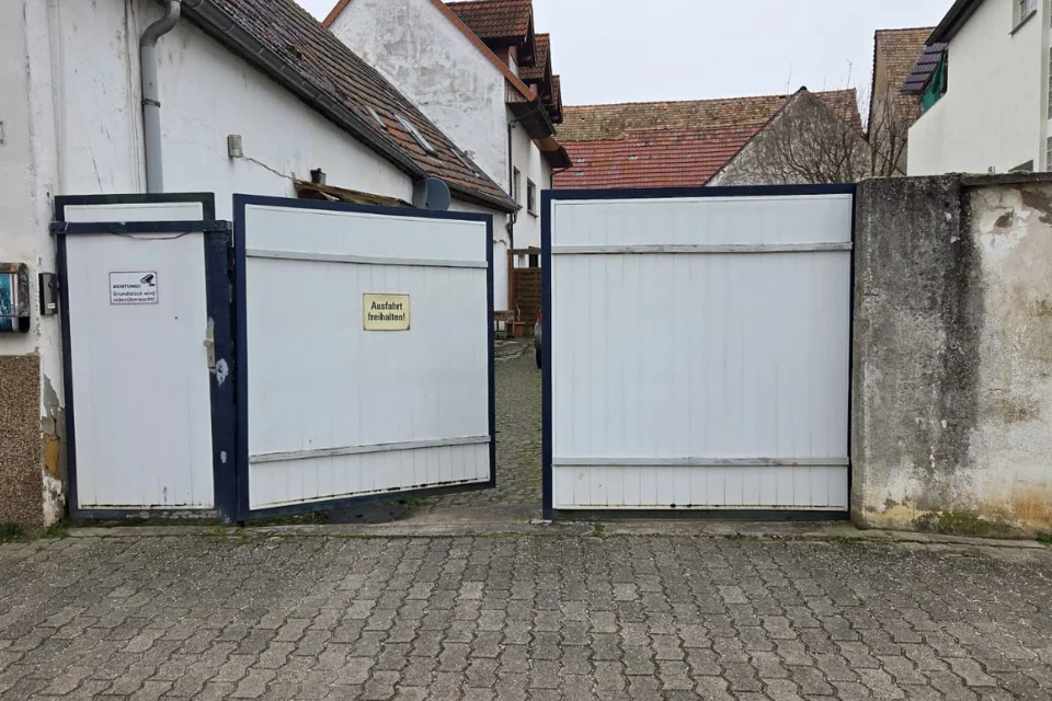 Stahlkreation-Wenz-Hoftor-Vollverkleidet-Vorher Stahlkreation-Wenz-Hoftor-Vollverkleidet-Vorher